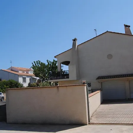 Apartment Avec Piscine Et Parking Prive