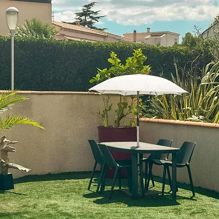 Avec Piscine Et Parking Prive * Agde