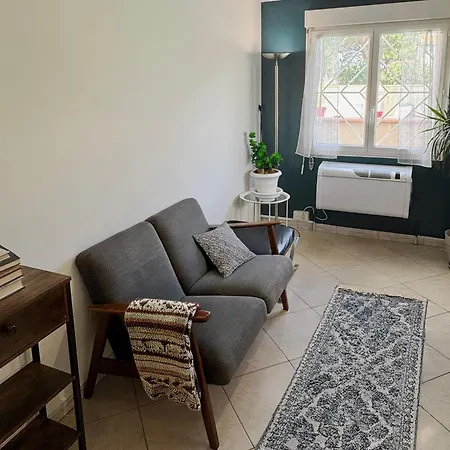 Avec Piscine Et Parking Prive Apartament *